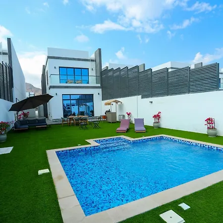 Al Bandar Luxury Villa With Private Pool - Al Dana Island Fujairah Exterior photo