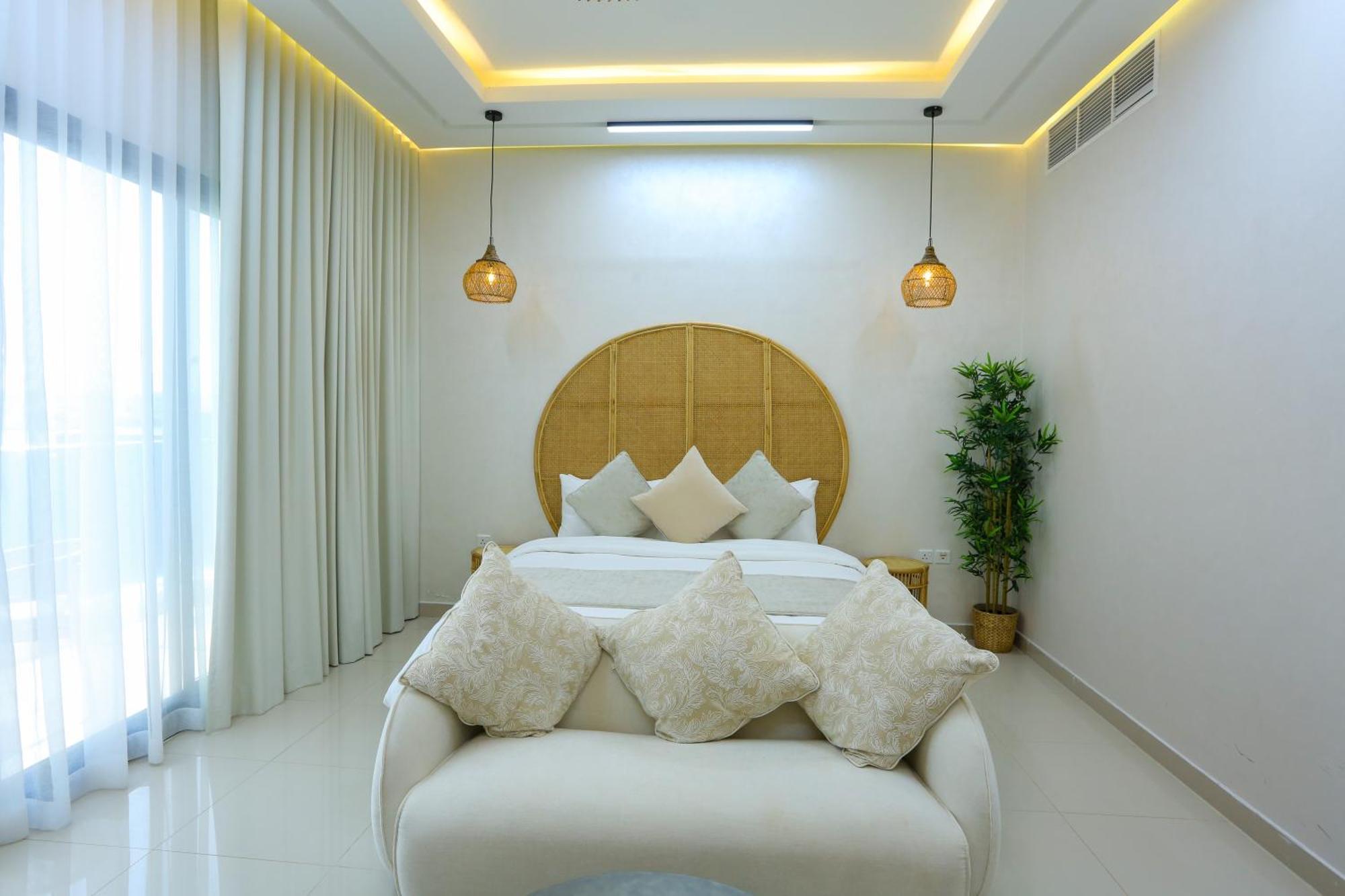 Al Bandar Luxury With Private Pool - Al Dana Island *